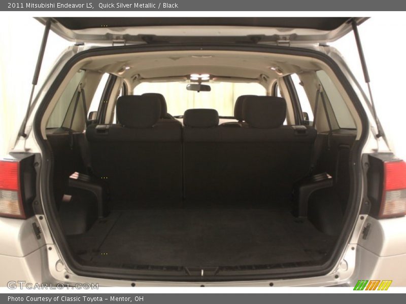 Quick Silver Metallic / Black 2011 Mitsubishi Endeavor LS
