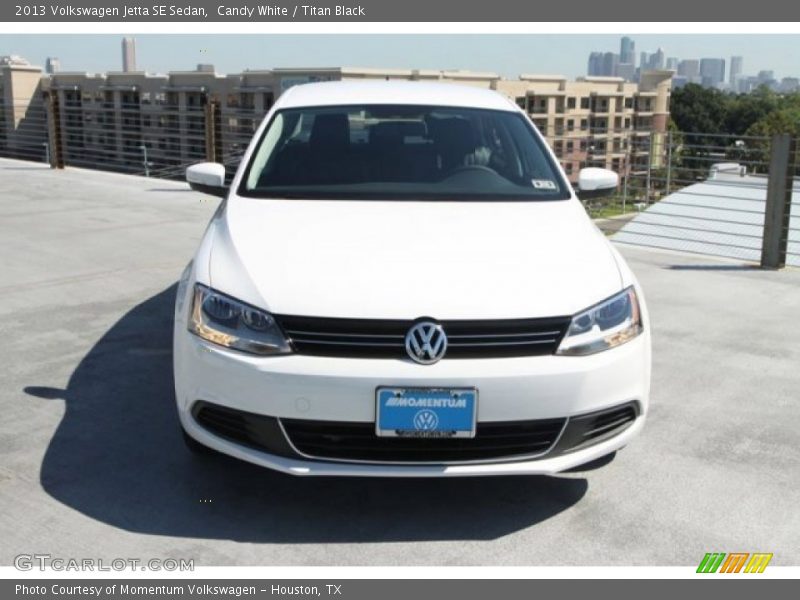 Candy White / Titan Black 2013 Volkswagen Jetta SE Sedan