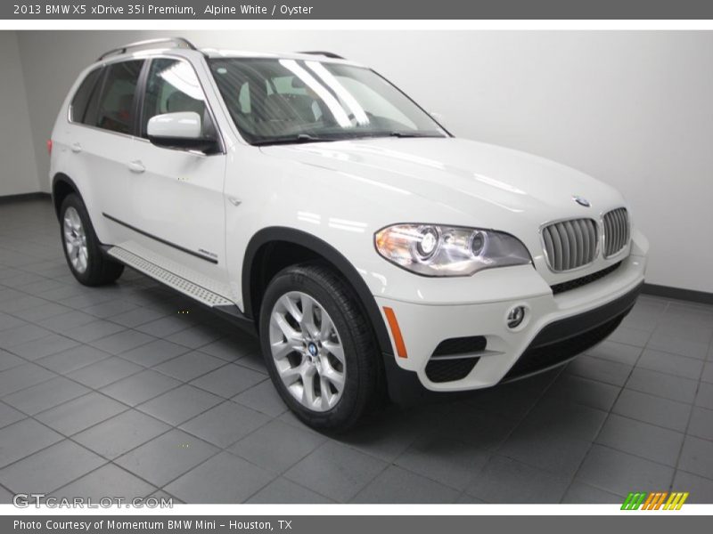 Front 3/4 View of 2013 X5 xDrive 35i Premium