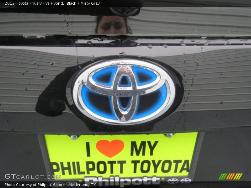 Black / Misty Gray 2013 Toyota Prius v Five Hybrid