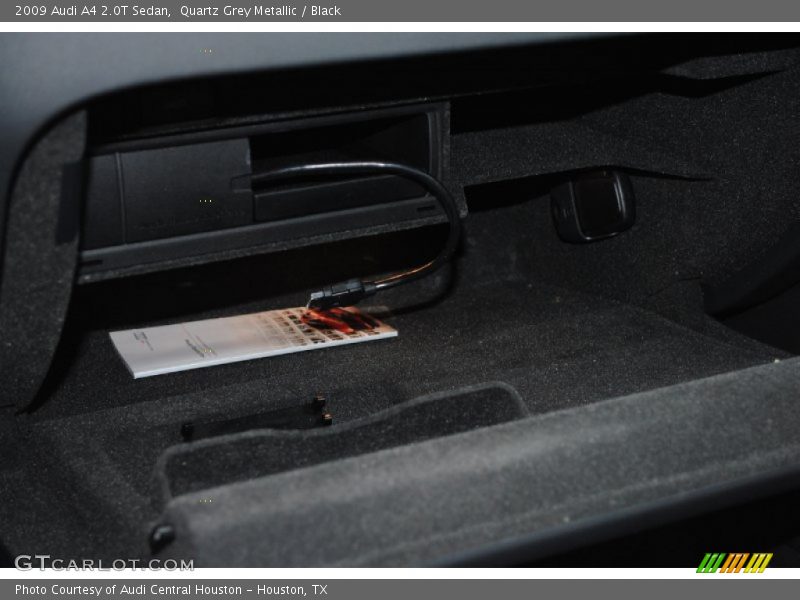 Quartz Grey Metallic / Black 2009 Audi A4 2.0T Sedan