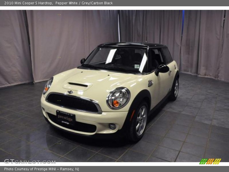 Pepper White / Grey/Carbon Black 2010 Mini Cooper S Hardtop