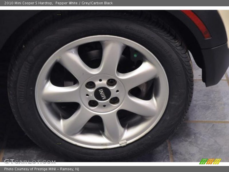 Pepper White / Grey/Carbon Black 2010 Mini Cooper S Hardtop