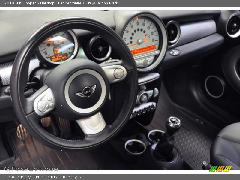 Pepper White / Grey/Carbon Black 2010 Mini Cooper S Hardtop