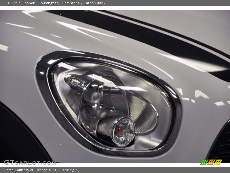 Light White / Carbon Black 2013 Mini Cooper S Countryman
