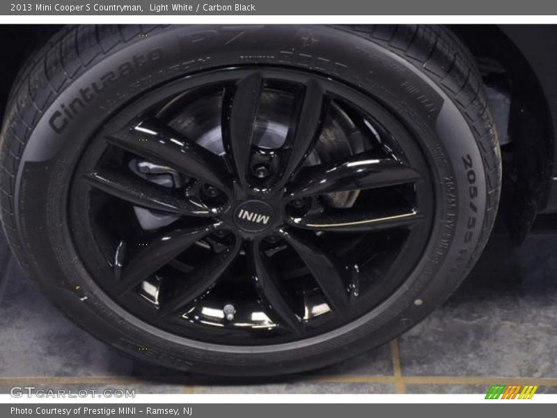 Light White / Carbon Black 2013 Mini Cooper S Countryman