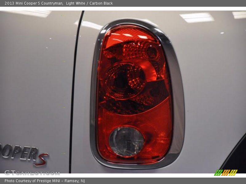 Light White / Carbon Black 2013 Mini Cooper S Countryman