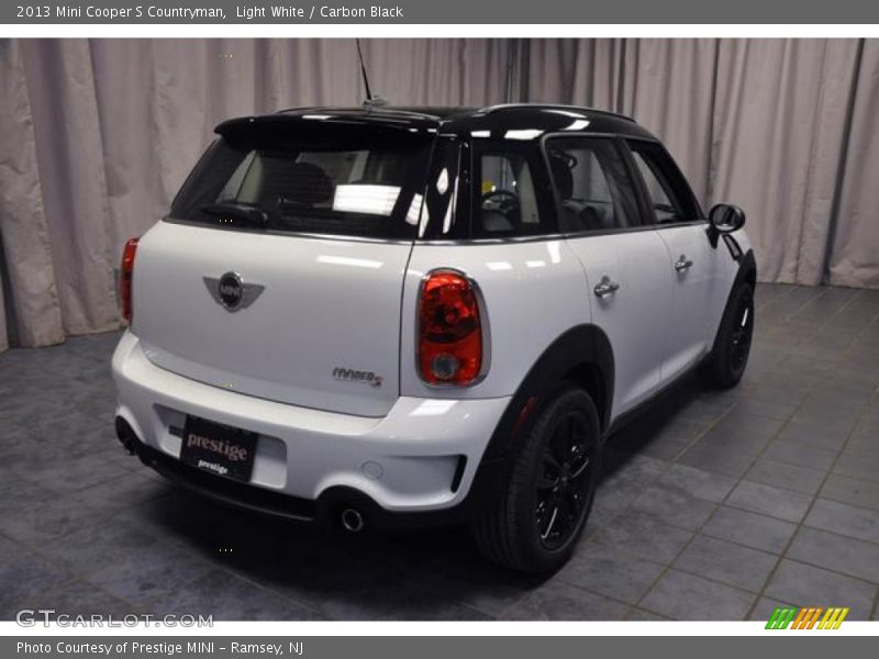 Light White / Carbon Black 2013 Mini Cooper S Countryman