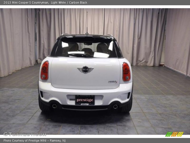 Light White / Carbon Black 2013 Mini Cooper S Countryman