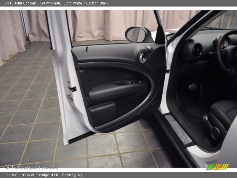 Light White / Carbon Black 2013 Mini Cooper S Countryman