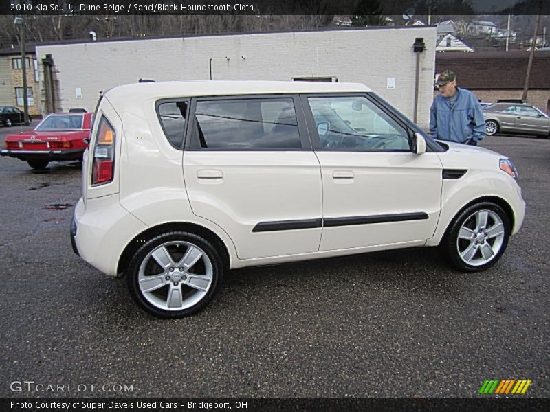 Dune Beige / Sand/Black Houndstooth Cloth 2010 Kia Soul !