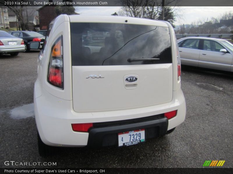 Dune Beige / Sand/Black Houndstooth Cloth 2010 Kia Soul !