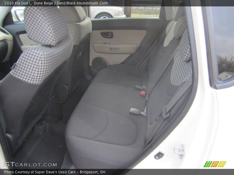 Dune Beige / Sand/Black Houndstooth Cloth 2010 Kia Soul !