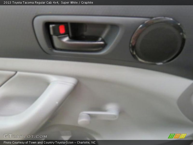 Super White / Graphite 2013 Toyota Tacoma Regular Cab 4x4