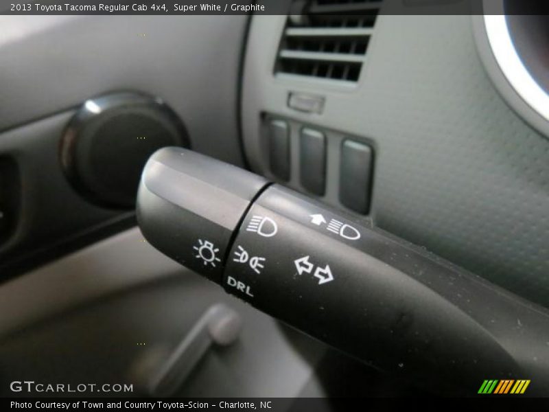Super White / Graphite 2013 Toyota Tacoma Regular Cab 4x4