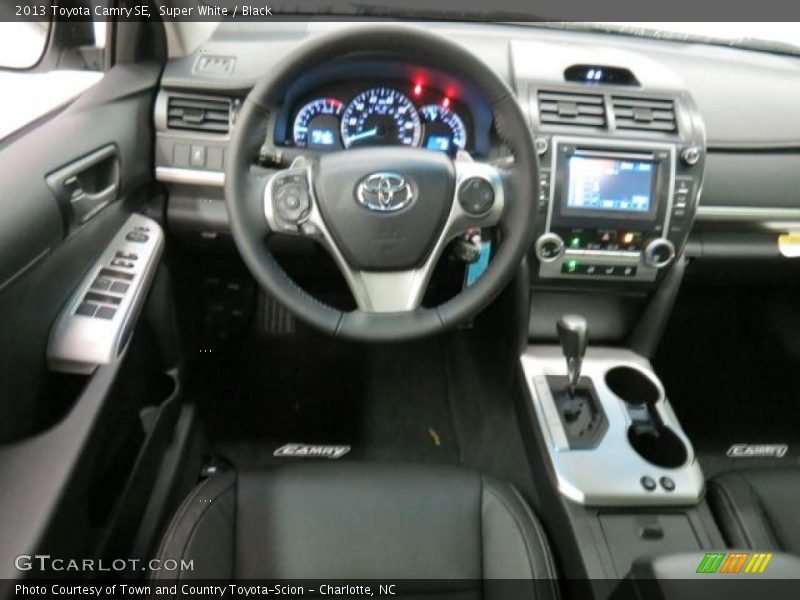 Super White / Black 2013 Toyota Camry SE
