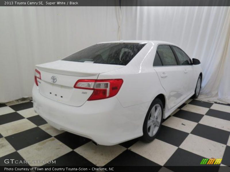 Super White / Black 2013 Toyota Camry SE