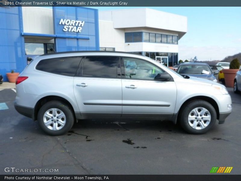 Silver Ice Metallic / Dark Gray/Light Gray 2011 Chevrolet Traverse LS