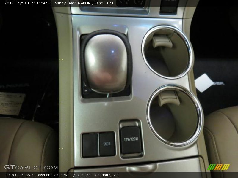 Sandy Beach Metallic / Sand Beige 2013 Toyota Highlander SE