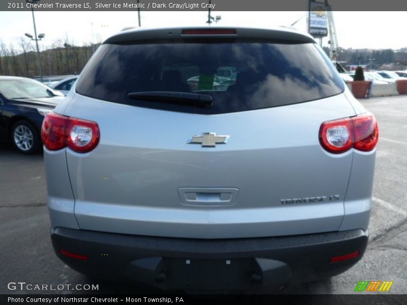 Silver Ice Metallic / Dark Gray/Light Gray 2011 Chevrolet Traverse LS