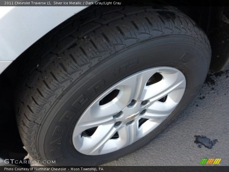 Silver Ice Metallic / Dark Gray/Light Gray 2011 Chevrolet Traverse LS