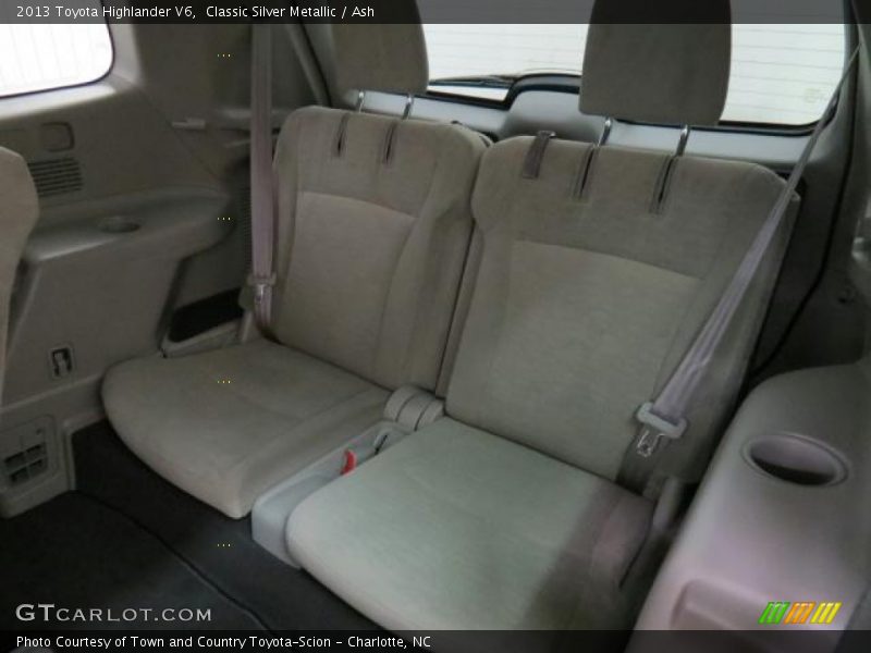 Classic Silver Metallic / Ash 2013 Toyota Highlander V6