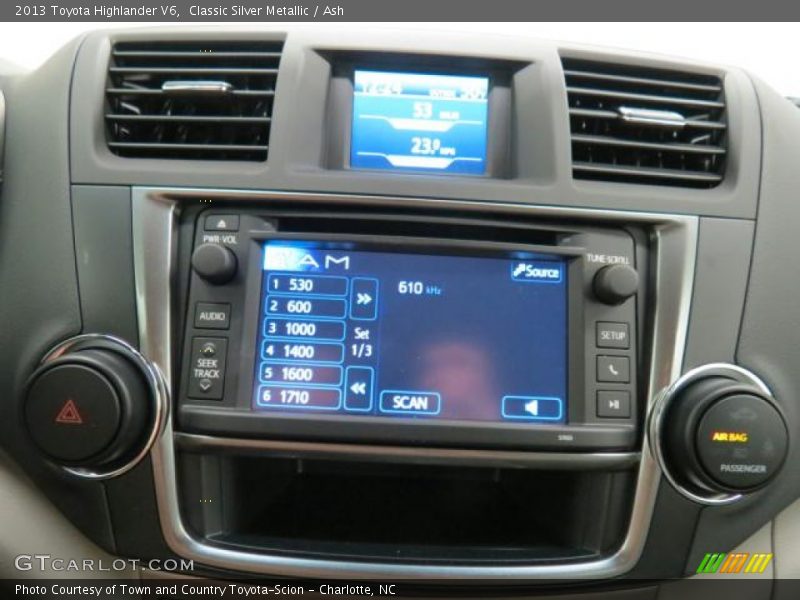 Classic Silver Metallic / Ash 2013 Toyota Highlander V6