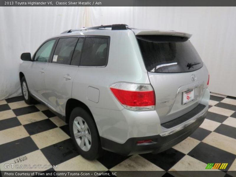 Classic Silver Metallic / Ash 2013 Toyota Highlander V6