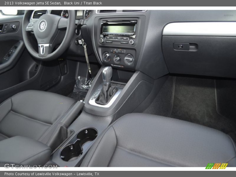 Black Uni / Titan Black 2013 Volkswagen Jetta SE Sedan