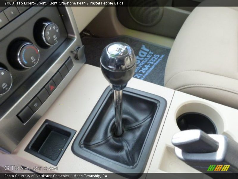  2008 Liberty Sport 6 Speed Manual Shifter