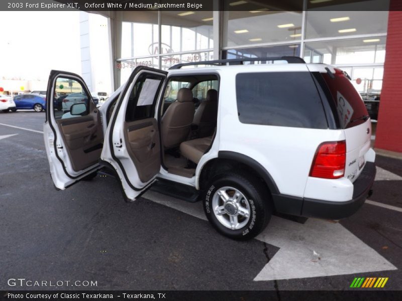 Oxford White / Medium Parchment Beige 2003 Ford Explorer XLT