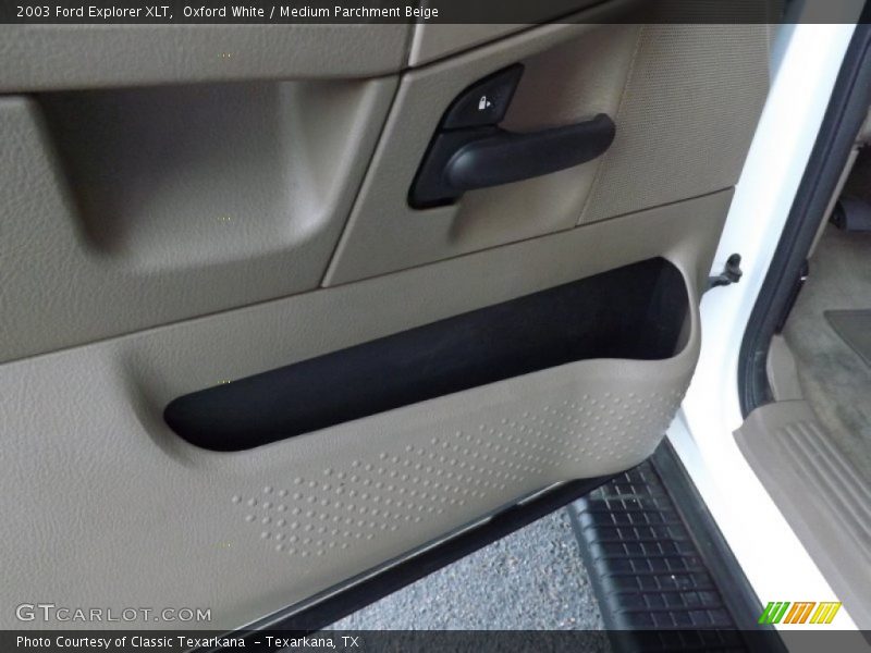 Oxford White / Medium Parchment Beige 2003 Ford Explorer XLT