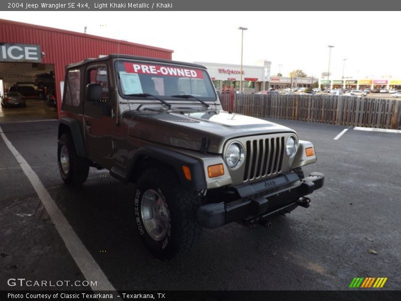 Light Khaki Metallic / Khaki 2004 Jeep Wrangler SE 4x4