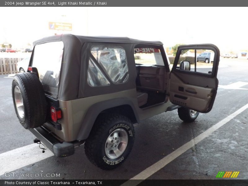 Light Khaki Metallic / Khaki 2004 Jeep Wrangler SE 4x4