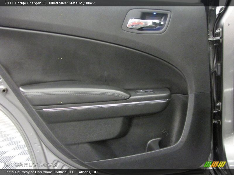 Billett Silver Metallic / Black 2011 Dodge Charger SE