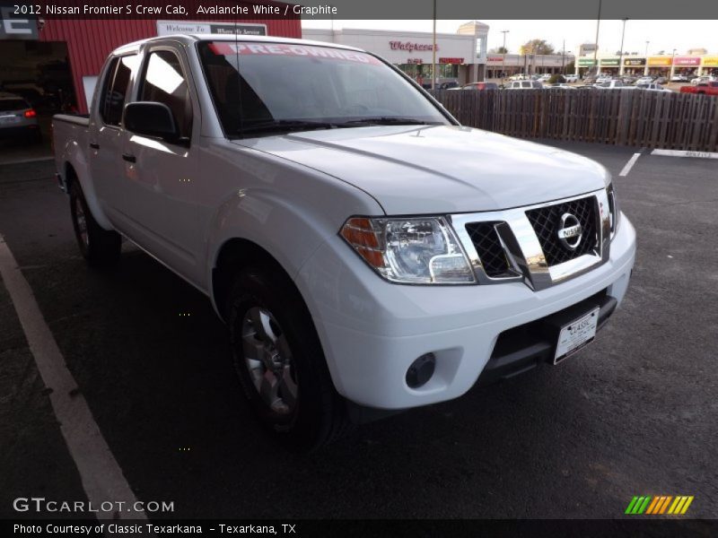 Avalanche White / Graphite 2012 Nissan Frontier S Crew Cab
