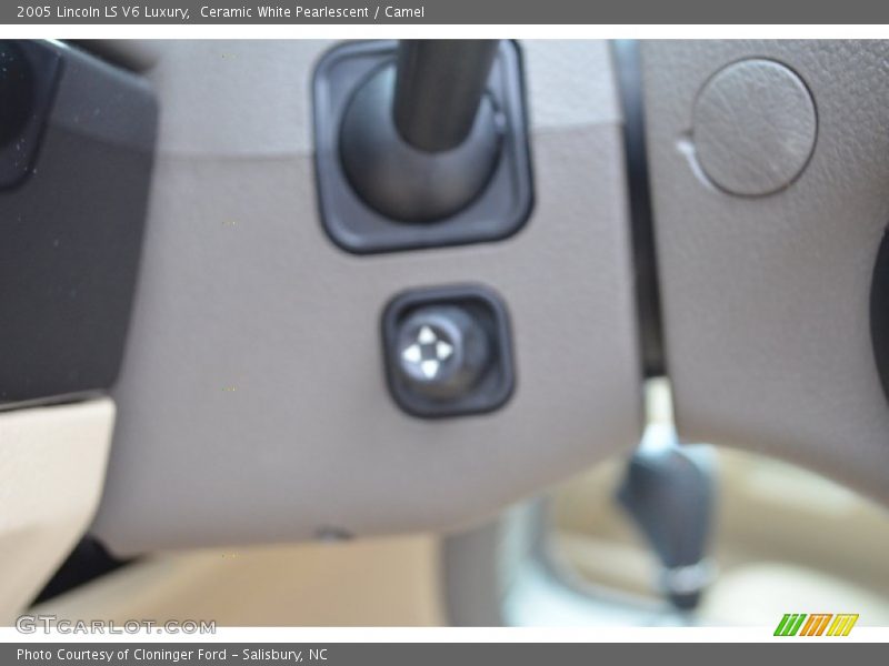 Ceramic White Pearlescent / Camel 2005 Lincoln LS V6 Luxury