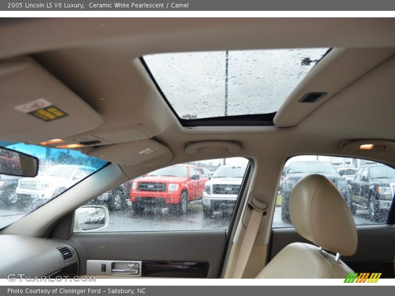 Ceramic White Pearlescent / Camel 2005 Lincoln LS V6 Luxury