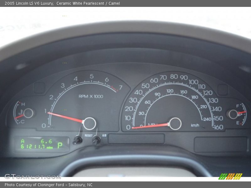 Ceramic White Pearlescent / Camel 2005 Lincoln LS V6 Luxury