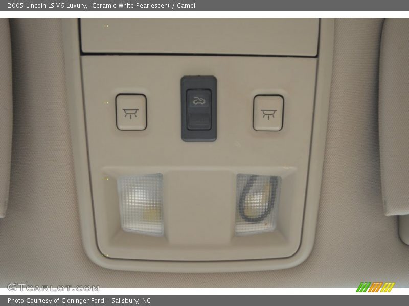 Ceramic White Pearlescent / Camel 2005 Lincoln LS V6 Luxury