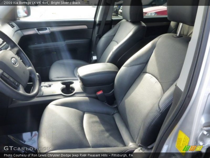 Bright Silver / Black 2009 Kia Borrego LX V6 4x4