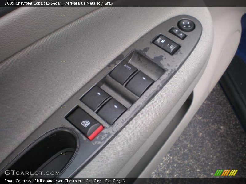 Arrival Blue Metallic / Gray 2005 Chevrolet Cobalt LS Sedan