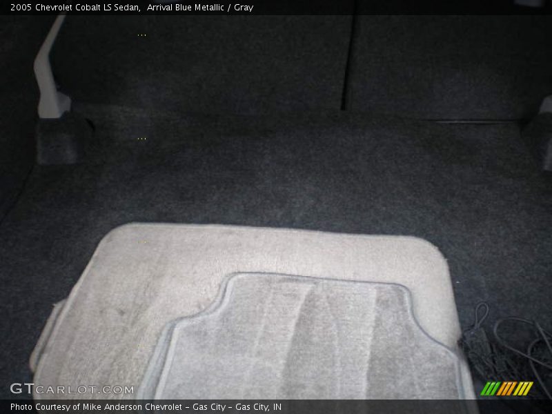 Arrival Blue Metallic / Gray 2005 Chevrolet Cobalt LS Sedan