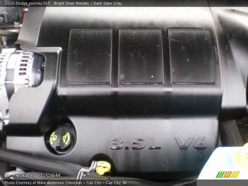 Bright Silver Metallic / Dark Slate Gray 2010 Dodge Journey SXT