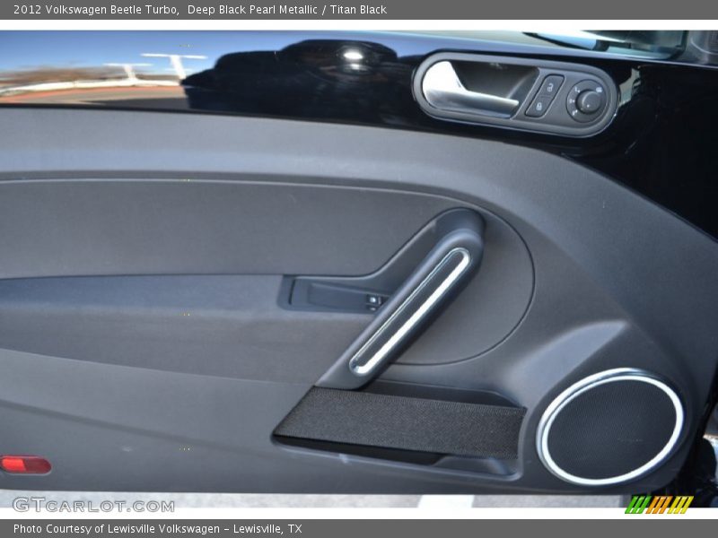 Deep Black Pearl Metallic / Titan Black 2012 Volkswagen Beetle Turbo