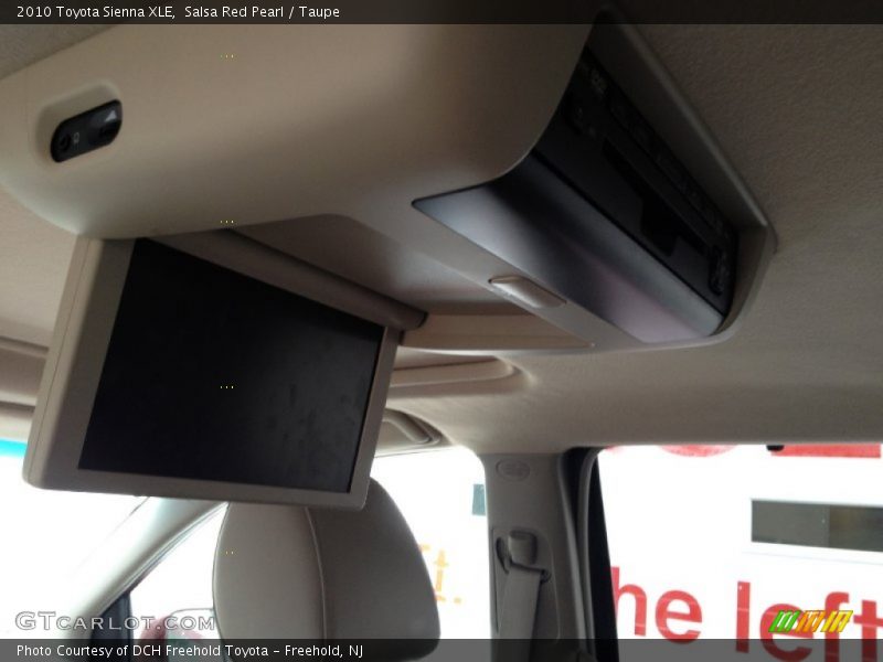 Salsa Red Pearl / Taupe 2010 Toyota Sienna XLE