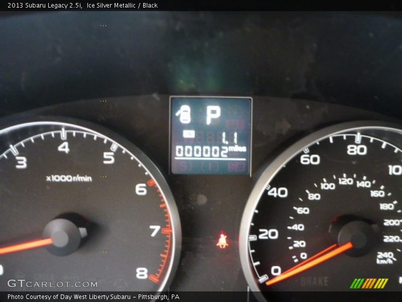 Ice Silver Metallic / Black 2013 Subaru Legacy 2.5i