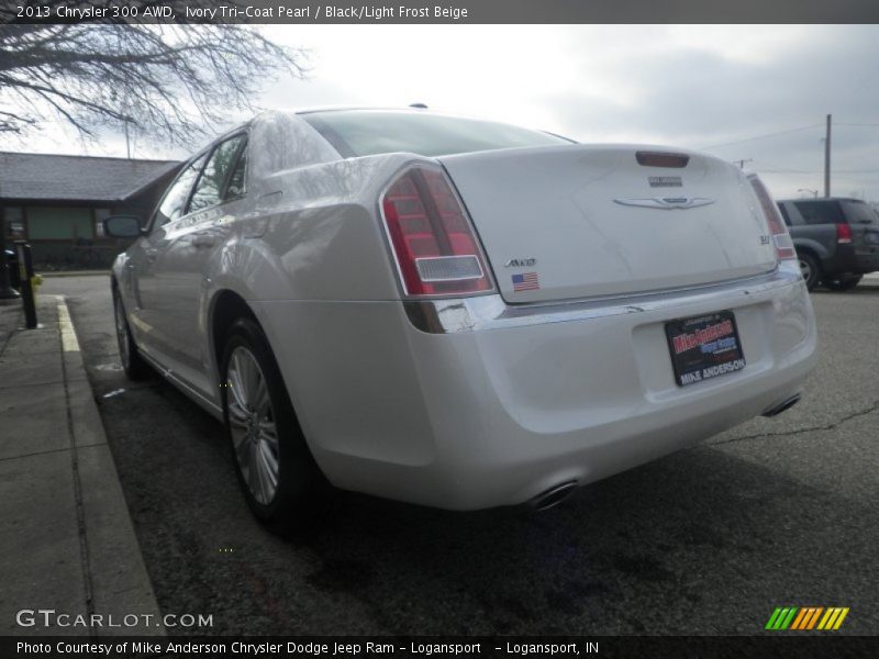 Ivory Tri-Coat Pearl / Black/Light Frost Beige 2013 Chrysler 300 AWD