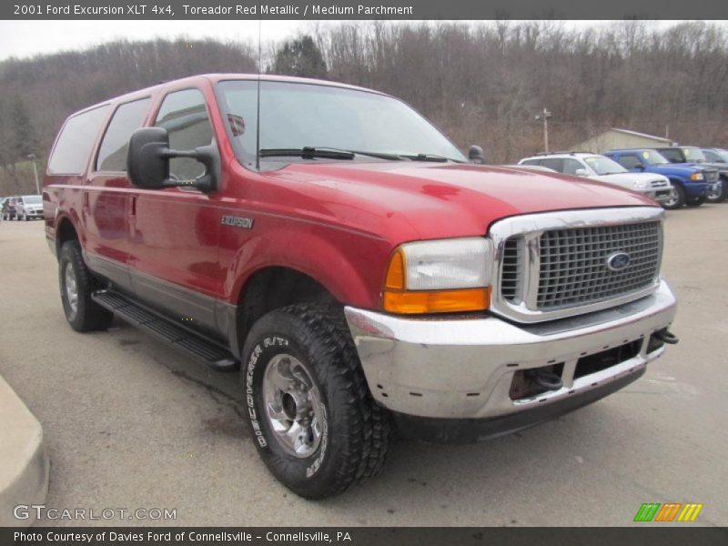 Front 3/4 View of 2001 Excursion XLT 4x4