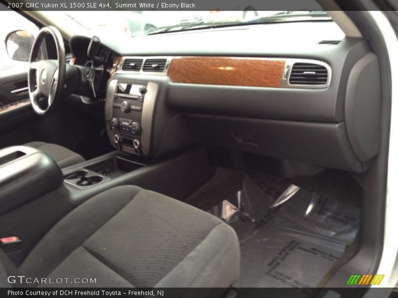 Summit White / Ebony Black 2007 GMC Yukon XL 1500 SLE 4x4